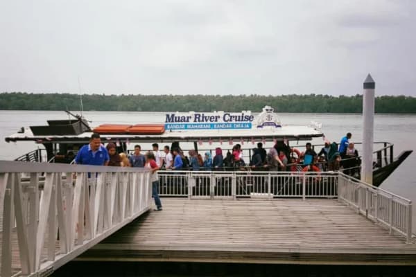 Muar River Cruise boat Tanjung Emas Sungai Muar Johor